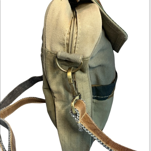 Vintage Addiction Recycled Tent Camo Crossbody Bag - Picture 8 of 9